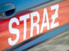 Pożar krzewów blisko domów w Starych Hołowczycach. Trzy zastępy w akcji gaśniczej