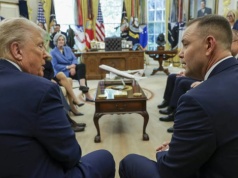 Prezydent Nawrocki rozmawiał z Donaldem Trumpem. Poruszył sprawę Poczobuta