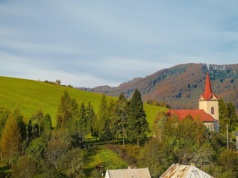 To uzdrowisko warto odwiedzić wiosną. Ogrody zapierają dech w piersiach