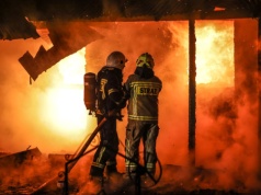 Wielki pożar hali zakładu produkcyjnego. Straty są gigantyczne