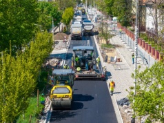Nowy asfalt na Karłowicach. To nie koniec utrudnień