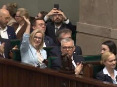 Wotum odrzucone. Rząd pokazuje siłę!