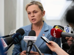 Nowacka odpowiada abp Jędraszewskiemu. Nazwała duchownego "hejterem w sutannie"