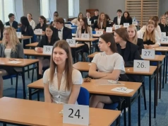 Uczniowie z powiatu ciechanowskiego rozpoczęli egzamin maturalny