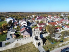 Wystarczy krok, by przenieść się wiele lat wstecz. "Polskie Carcassonne" jak z widokówki