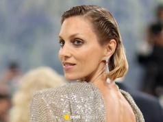 Anja Rubik olśniewa na Met Gali. Trudno oderwać wzrok