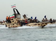 Iran zaatakował ZEA, Amerykanie niszczą irańskie motorówki