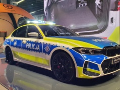 Rewolucja w policyjnych garażach? Policja szykuje się na zmianę barwy radiowozów