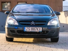 Rejestracja samochodu przez mObywatela od 2027 roku, ale papier nie znika