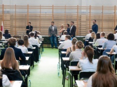 Pokazał dzień z życia nauczyciela w komisji maturalnej. "Nuda"