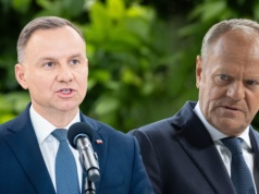 Tusk mówił o "niepodbieraniu" amerykańskich żołnierzy. Duda wbija szpilę