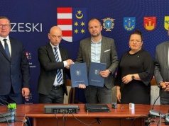 Rozbudowa drogi powiatowej w Chmielowie. Podpisano umowę na inwestycję wartą ponad 3,5 mln zł