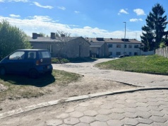Zostawił psy w aucie. W samochodzie znaleziono coś jeszcze