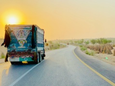Zamknięcie Cieśniny Ormuz. Pakistan uruchamia alternatywne trasy