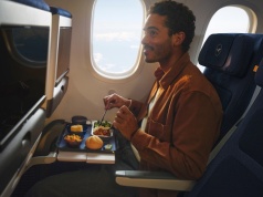 Lufthansa wprowadza nowy standard obsługi na trasach dalekodystansowych