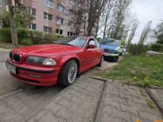 Pościg ulicami Olsztyna za "czerwoną strzałą". Kierowca BMW uciekał pieszo