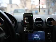 Jestem zmęczona muzyką z AI. Spotify chyba też zaczyna widzieć, że słuchacze chcą wiedzieć, kto naprawdę gra