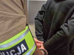 Nowa Sól. Kradł w sklepie nie widząc, że nagrywa go kamera