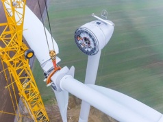 W Polsce przybywa wielkich projektów OZE. Ta krajowa spółka energetyczna wzmacnia ten trend