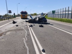 Czołowe zderzenie na obwodnicy Jarosławia. Kierowca zakleszczony w Oplu walczył o życie