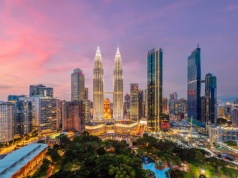 Malezyjska stolica w cenie marzeń ✨🌆 Loty do Kuala Lumpur z dużym bagażem od 2112 PLN 🧳🌴