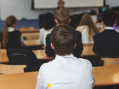 Test trzecioklasisty jak mała matura. "Córka od kilku dni nie śpi ze stresu"