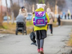 Rok szkolny 2026/2027 długimi weekendami stoi. Zobacz, ile potrzebujesz urlopu