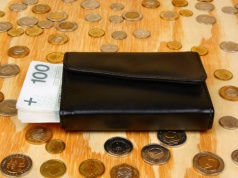 Płaca minimalna w Polsce najwyższa od lat. Ile naprawdę zostaje ”na rękę,,?
