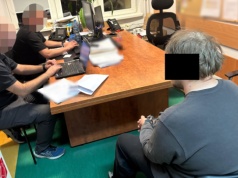 Zboczeniec podstępnie nagrywał koleżankę w toalecie