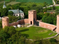 Zamek Czersk. Dawna rezydencja książąt mazowieckich i winnice Bony Sforzy