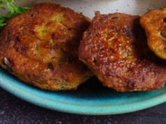 Zapomnij o nudnych mielonych. Te kotleciki to hit, który smakuje jak ukochany fast food Polaków