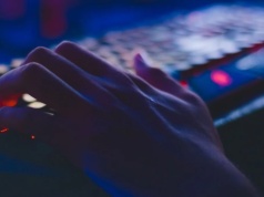 Myślał, że odzyska 10 tysięcy dolarów. Stracił prawie 19 tysięcy złotych