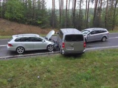Zielona Góra. Zderzenie trzech samochodów na DK27. Sprawczyni z zakazem prowadzenia