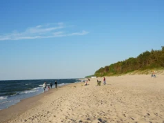 Zejście na plażę przy nowym hotelu wzbudza emocje. Oto jak wygląda