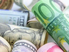 Złoty coraz mocniejszy. Kurs euro spadł do 4,23 zł
