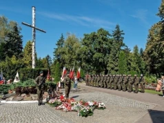 Upamiętnią rocznicę zakończenia II wojny