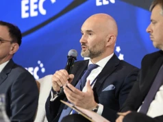 Polskie firmy nawet trzy razy dłużej kupują rozwiązania AI, niż je później wdrażają