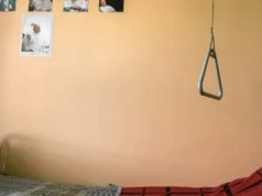 „Jestem w sytuacji, kiedy muszę podjąć decyzję, jak umrzeć”. Opiekunowie i opiekunki o swoim życiu