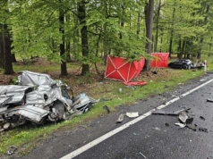 Tragiczny wypadek pod Porażynem! Nie żyją dwie młode osoby, DW 307 zablokowana