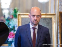 Francja chce mocniej walczyć z dezinformacją