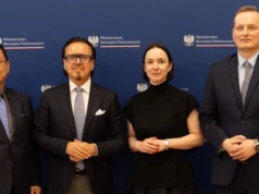 ElectroMobility i Foxconn stworzą polskie auta elektryczne