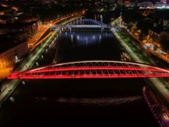 Flagi i iluminacje w Krakowie. Tak miasto będzie obchodzić 8 i 9 maja
