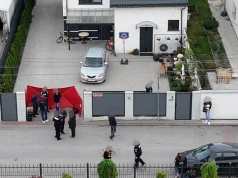 Dwoje dzieci i martwa kobieta na posesji. Obława za mężczyzną zakończona na cmentarzu