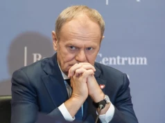 Urządzili pikietę przed domem Tuska. Premier skwitował akcję w dwóch zdaniach