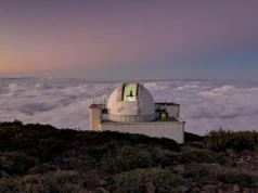 Obiekt z zewnętrznego Układu Słonecznego ma atmosferę, choć nie powinien