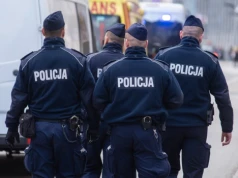 Tragiczne odkrycie w Raszynie. Policyjna obława zakończyła się na cmentarzu