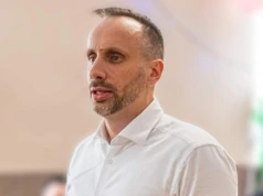Janusz Kowalski tropi „tłuste koty” z PiS. Sam sporo zarobił za rządów partii