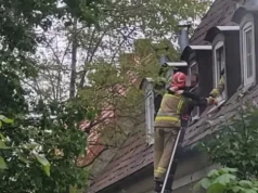 Z ostatniej chwili! Pożar w bloku w Ciechanowie. Trwa akcja służb