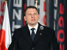 Sławomir Mentzen zatrzymany na lotnisku! Wymowny komentarz: "Upadające państwo"