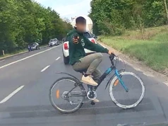 Poznań. Nieletni sprawcy zatrzymani po rozboju i groźbach z użyciem… broni